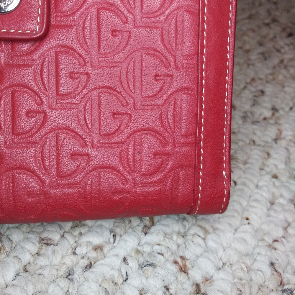 Vintage Guy Laroche Paris GL Embossed Red Leather, Silver Snap Closure Wallet - Picture 5 of 11